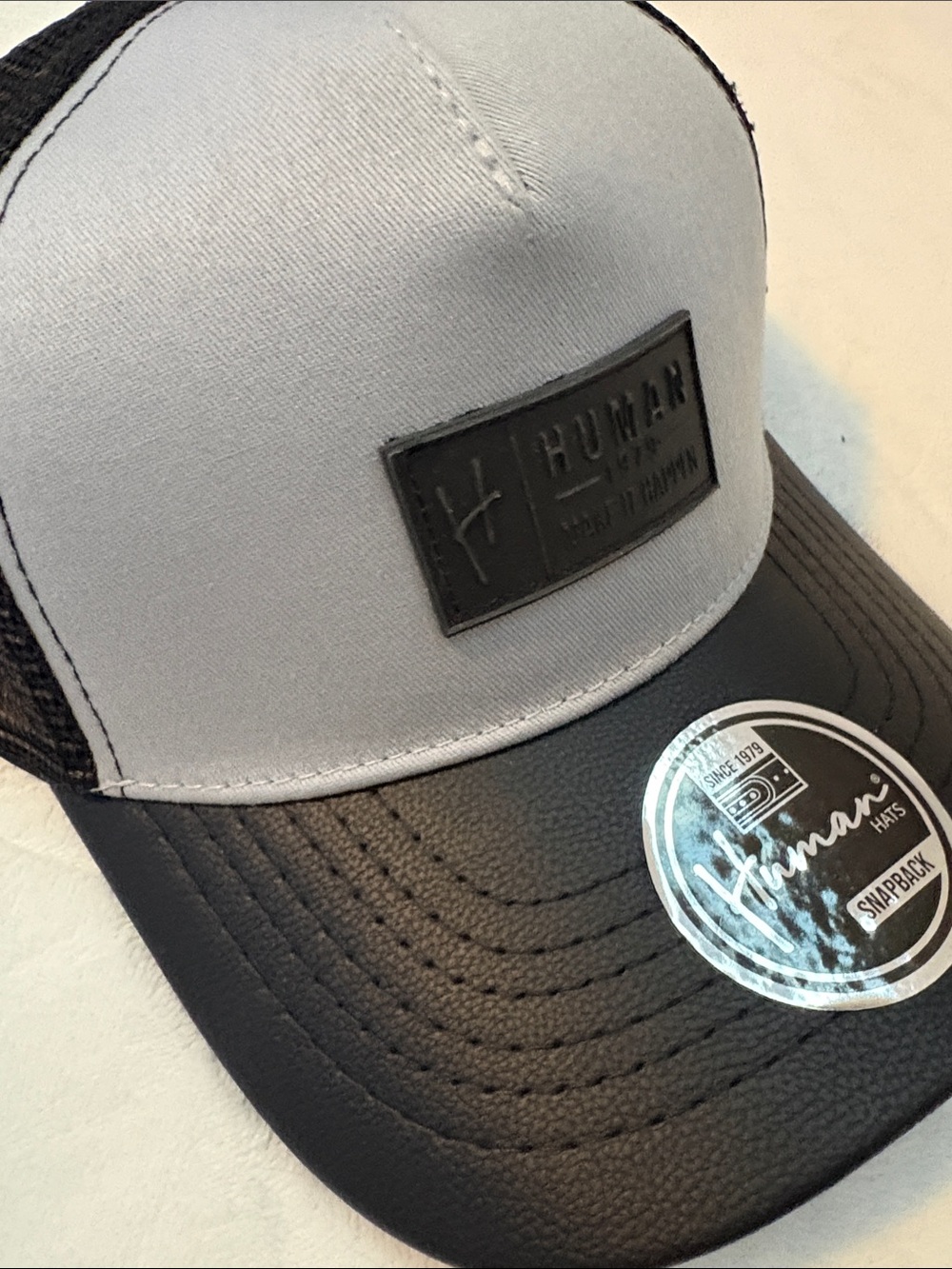 Headwear Men's Gray and Black Snapback Trucker Hat